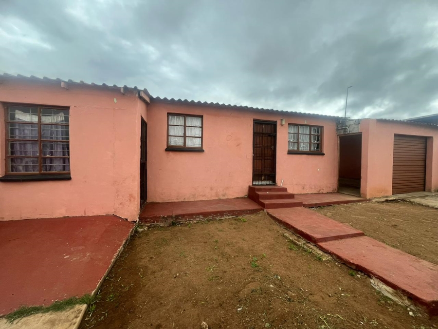 2 Bedroom Property for Sale in Kwazakhele Eastern Cape